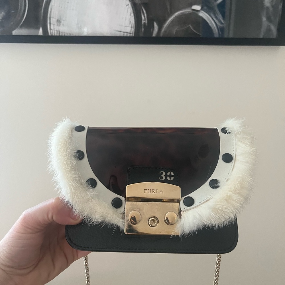 Furla metropolis flap bag with 3 flaps! 3-in-1